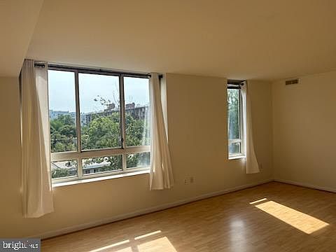 2nd image of 350 G St SW #525