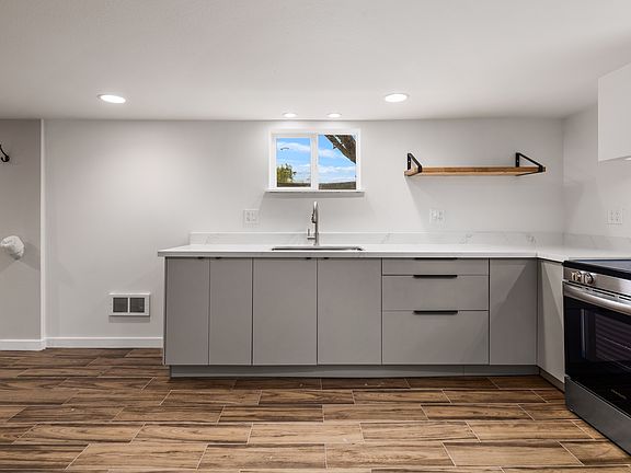 4th image of 3808 13th Ave S #2
