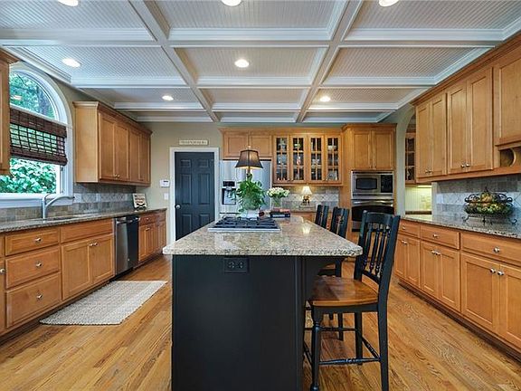 3rd image of 1130 Vinings Grove Way SE