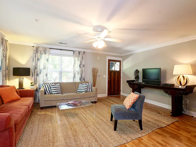 1810 Candlewood Ct #102 — Photo 7