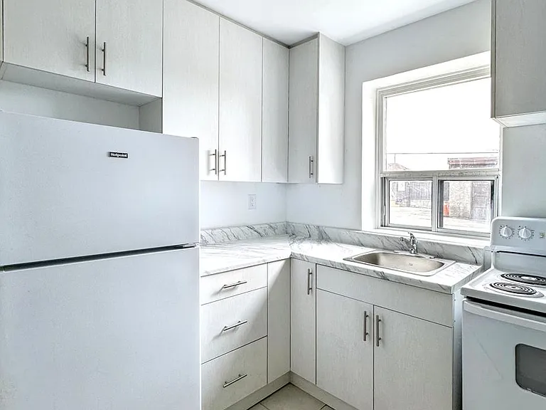 923 Wilson Ave — Photo 21