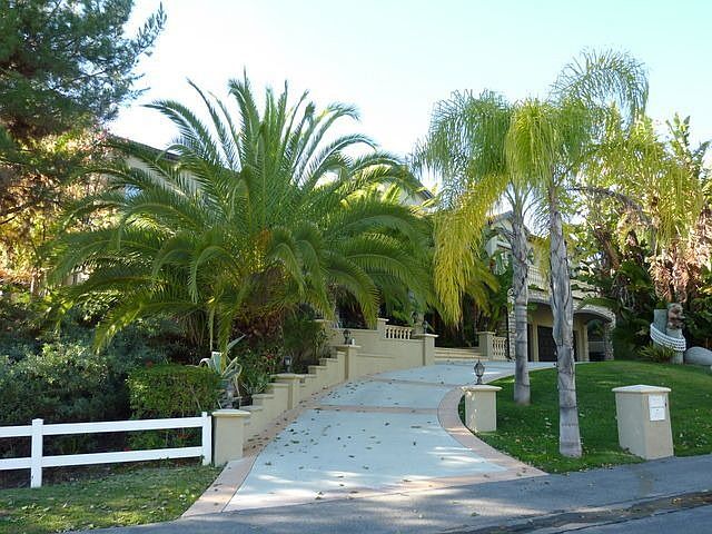 2nd image of 2857 Bentley Way