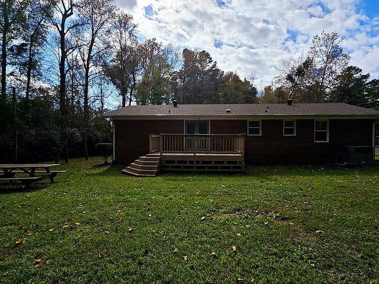 734 Jeffrey St — Photo 3