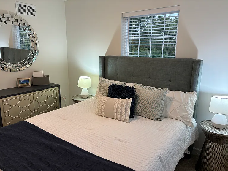 1432 Naperville Wheaton Rd #116 — Photo 5