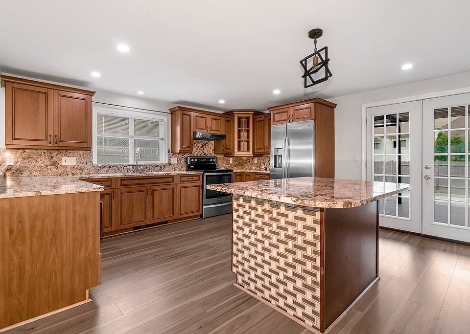 61 Fairfax Dr, Warwick, RI 02888 Zillow