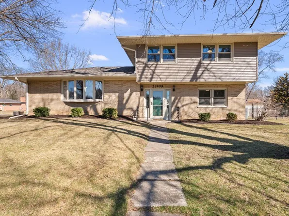 23409 96th Ave N, Port Byron, IL 61275