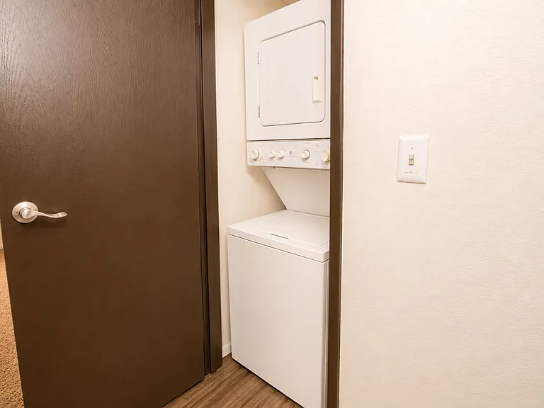Quail Lakes Apartments — Photo 29