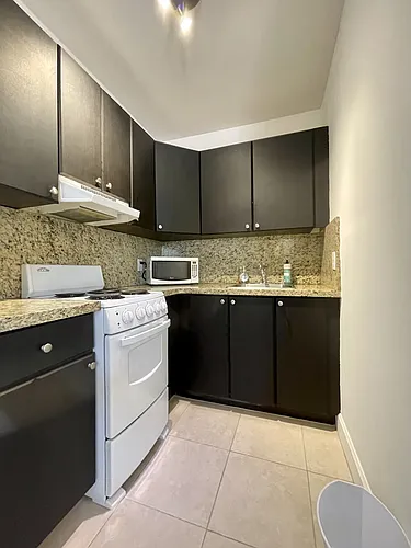 335 Georgia St Photo 1