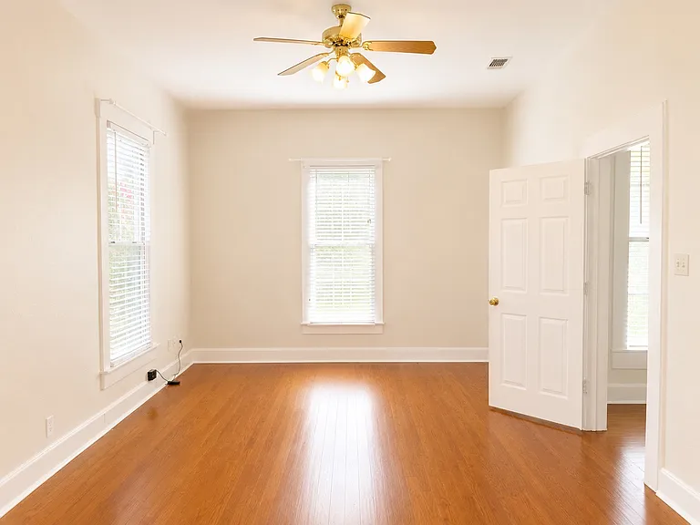 1300 Blackford Oakes — Photo 7