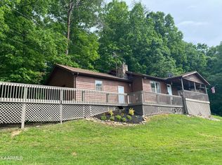 104 Deer Run Dr, Maryville, TN 37803