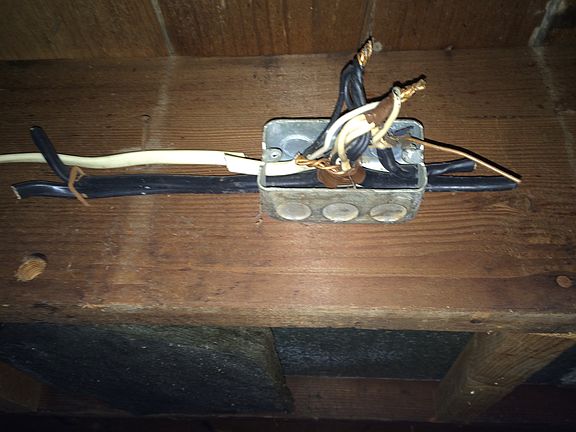 5th image of 537 La Motte Ln