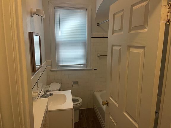 5th image of 2533 Northumberland Ave