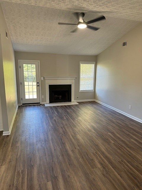 1st image of 20 Lexington Dr