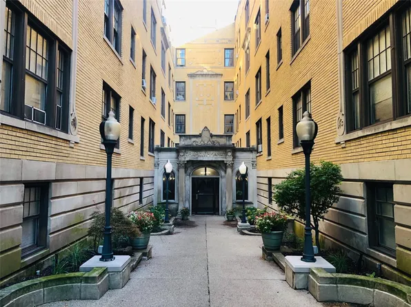 120 Seward St S #303, Detroit, MI 48202