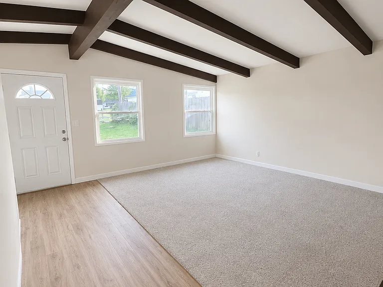 1430 Hopley Ave — Photo 4