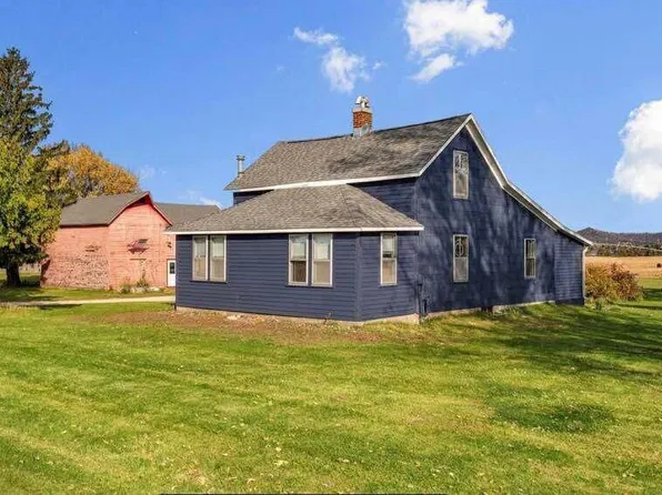 N15636 State Road 35, Trempealeau, WI 54661