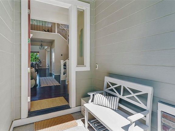 2nd image of 32866 NE 50th St