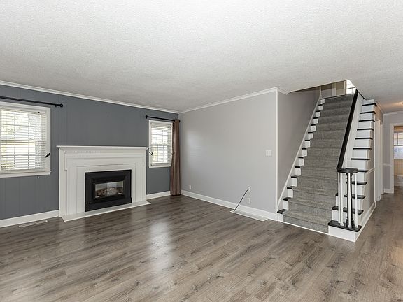 4th image of 702 4th Ave