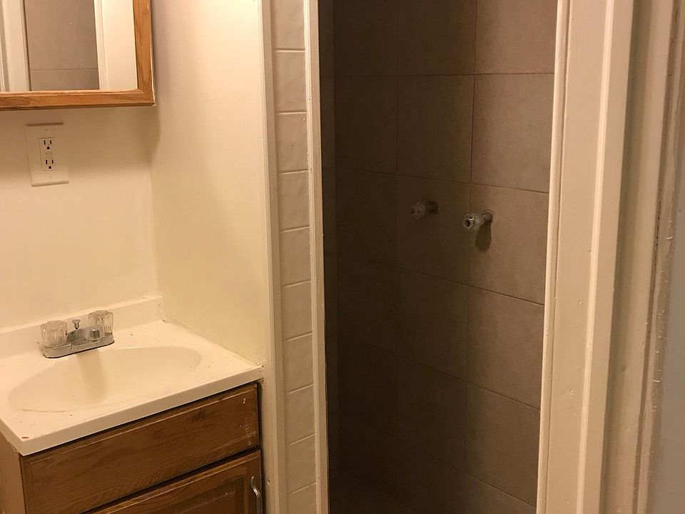 2nd image of 104 4th Ave Fl 1ST