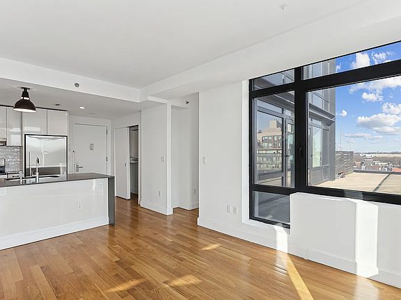 3rd image of 371 Humboldt St APT 706