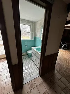 818 Griffin Pond Rd — Photo 4
