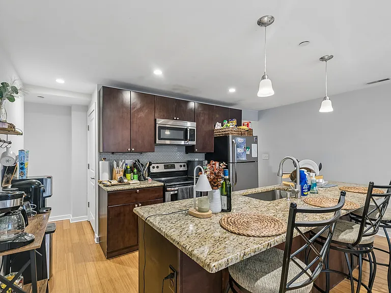 1124 N 3rd St #2 — Photo 8