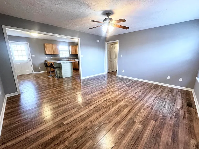 377 Kenlee Cir #2 — Photo 6