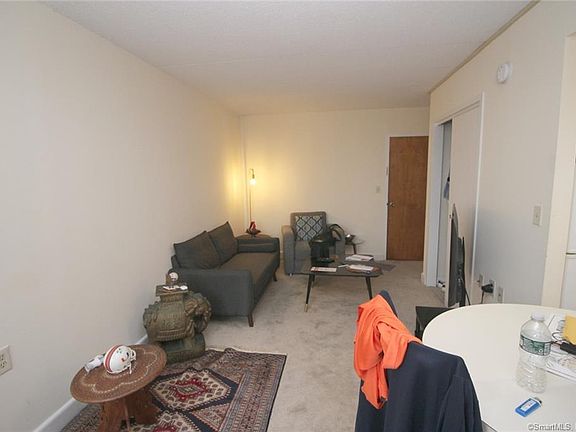 4th image of 60 Strawberry Hill Ave Unit 705