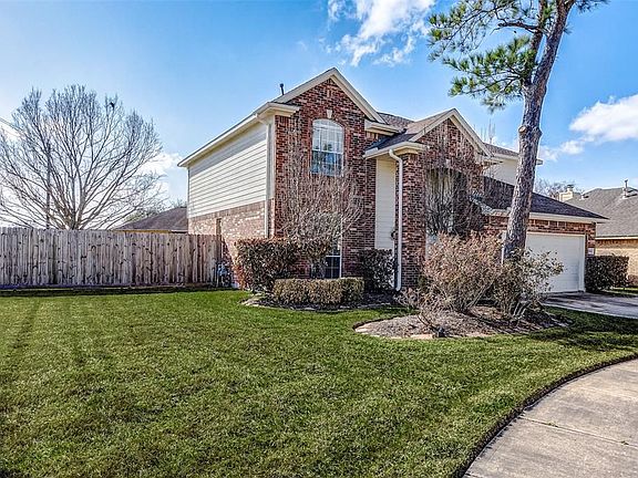 2nd image of 1802 Oak Lodge Dr
