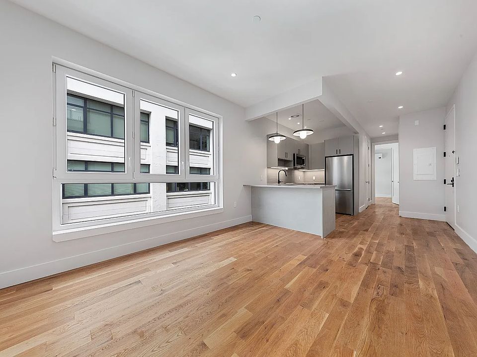 1st image of 69 Hope St #5D