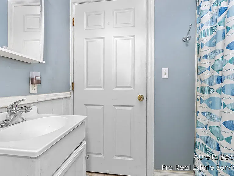 Updated Bathroom and Vanity