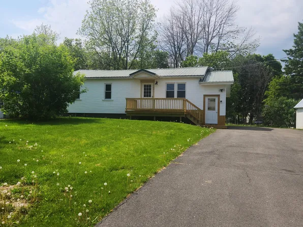 59 Church St, Champlain, NY 12919