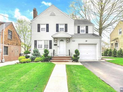 554 Collins Ave, Hasbrouck Heights, NJ, 07604