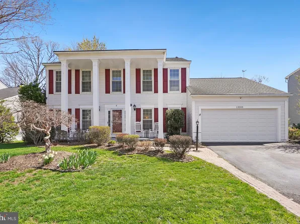 13205 Oak Farm Dr, Woodbridge, VA 22192