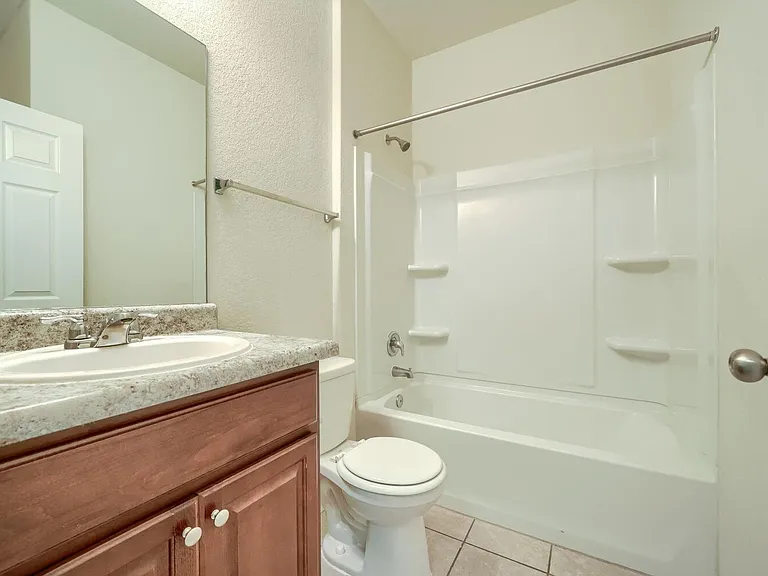 616 Sonterra Blvd — Photo 17
