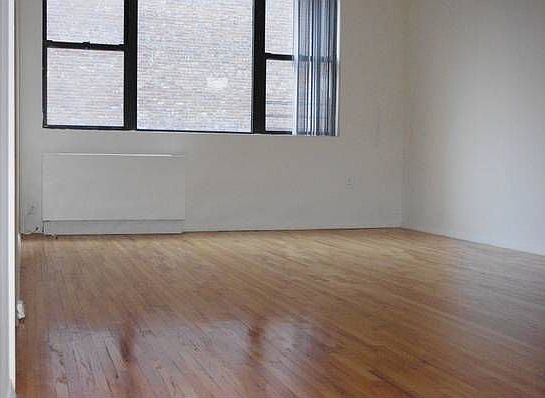 2nd image of 22 E 89th St APT 5C