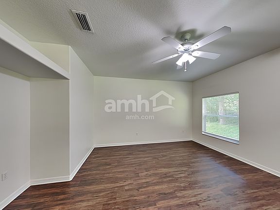 3rd image of 138 Lindsay Dr
