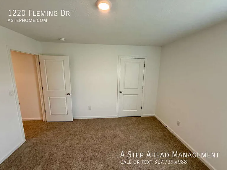 1220 Fleming Dr — Photo 25