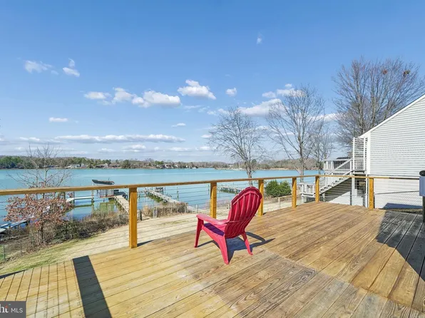 47 Bay View Dr, Colonial Beach, VA 22443