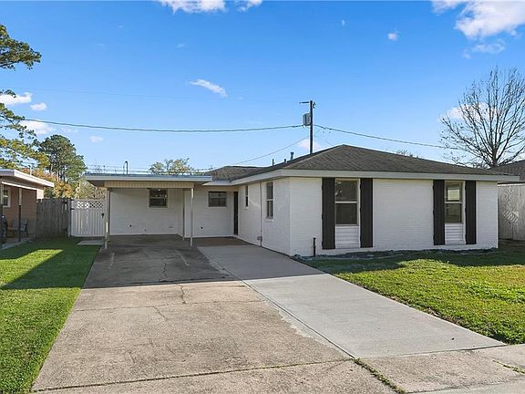 2nd image of 5121 Eighty Arpent Rd