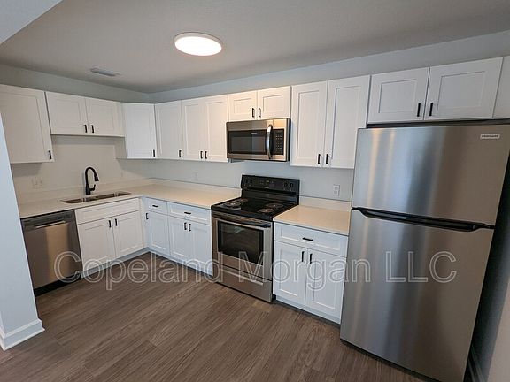 4th image of 2510 1/2 16th Ave N #1