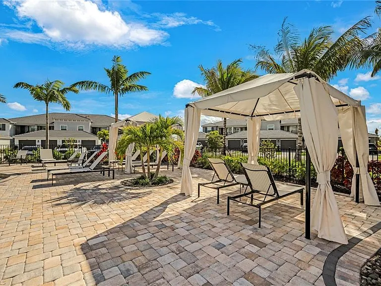 11811 Venetian Lagoon Dr #102 — Photo 36