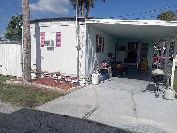 2nd image of 216 Sharps Cir