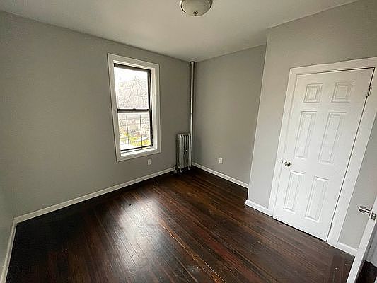 3rd image of 2391 Davidson Ave #2F
