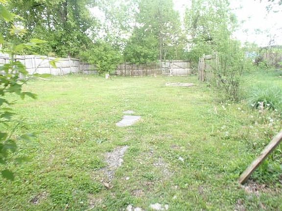 3rd image of 620 Hawley Ave