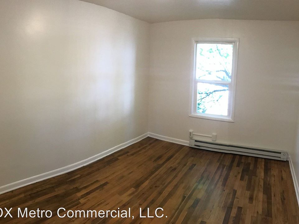 2nd image of 7606 SE Flavel St APT 3