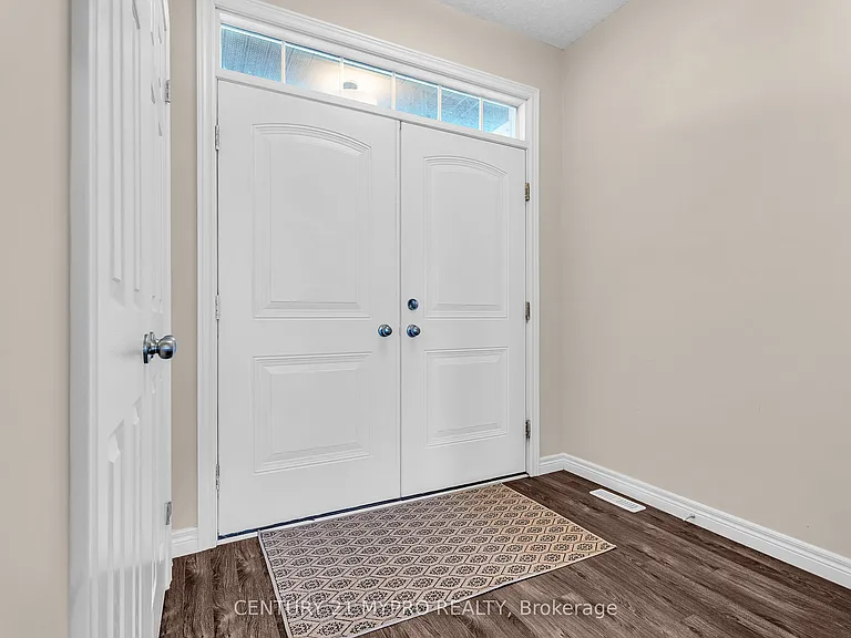 1130 Baird St — Photo 4