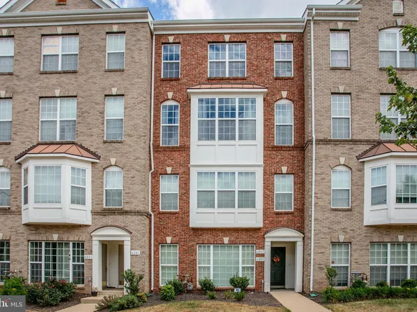 6287 Aster Haven Cir #8, Haymarket, VA 20169