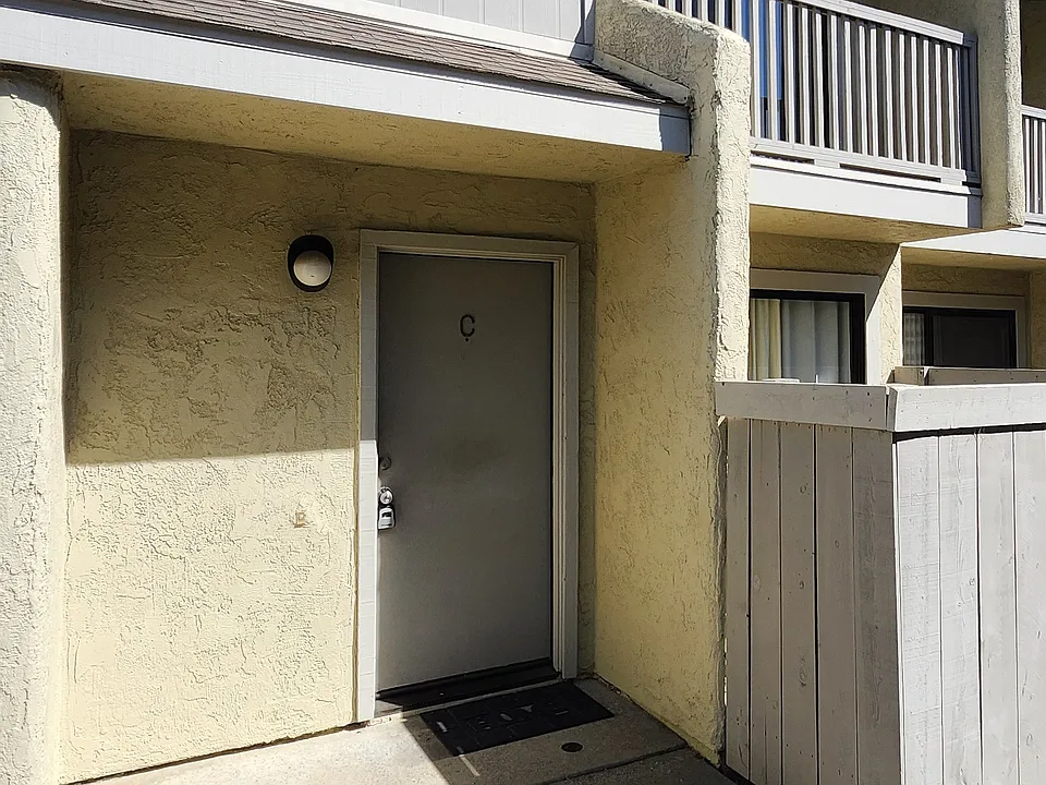 1213 W Cypress Ave #C
