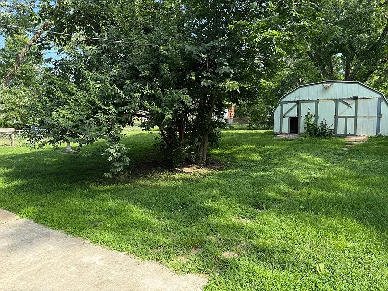SW Lea Dr — Photo 15